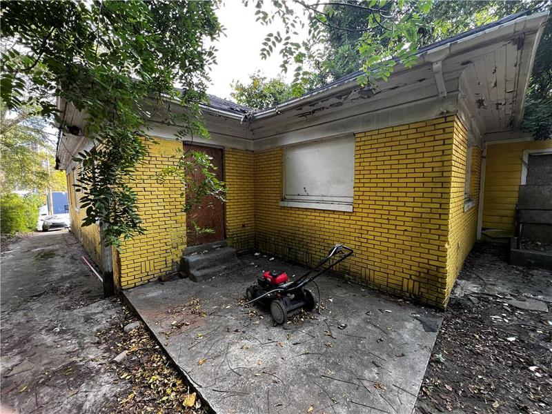 Image for property 783 Cascade Avenue, Atlanta, GA 30310