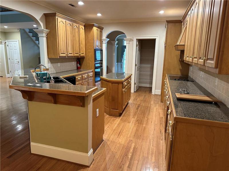 Image for property 14 Camelot Circle, Rome, GA 30161