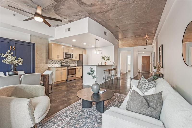 Image for property 335 W. Ponce De Leon Avenue 210, Decatur, GA 30030