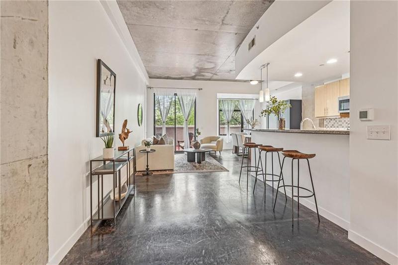 Image for property 335 W. Ponce De Leon Avenue 210, Decatur, GA 30030
