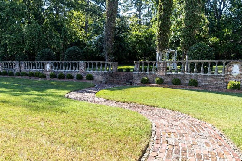 Image for property 417 Alpine View, Gadsden, AL 35901