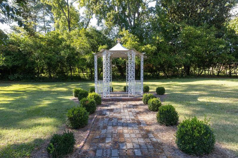 Image for property 417 Alpine View, Gadsden, AL 35901