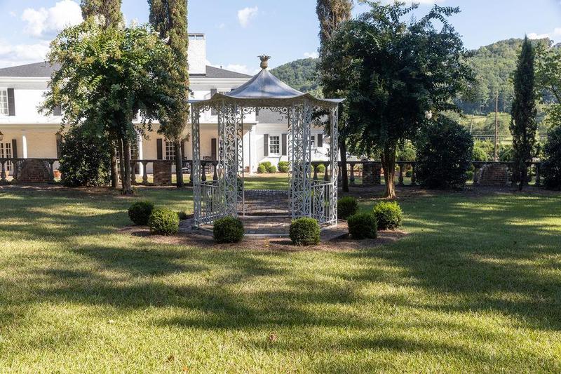 Image for property 417 Alpine View, Gadsden, AL 35901