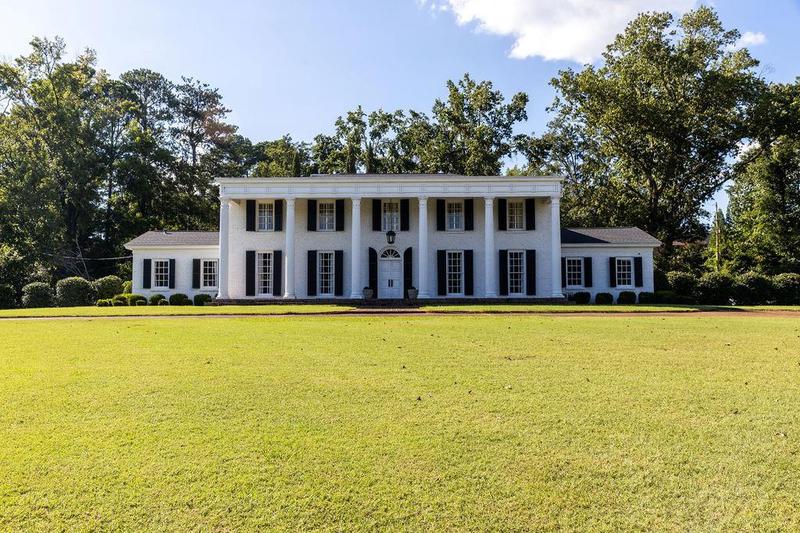 Image for property 417 Alpine View, Gadsden, AL 35901