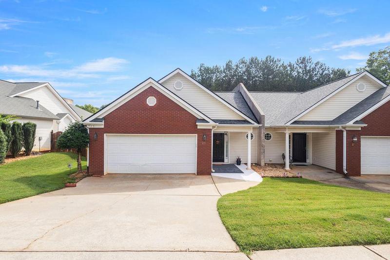 Image for property 21 Stony Oak Drive, Newnan, GA 30263