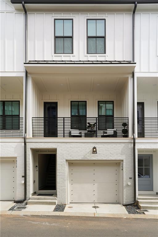 Image for property 154 Chestnut Circle 80, Atlanta, GA 30342