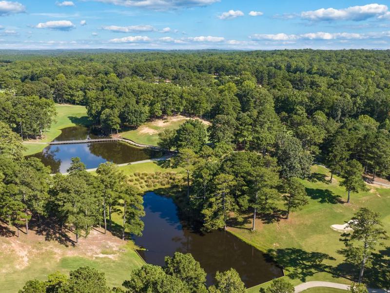 Image for property 107 Landsdowne Way, Cartersville, GA 30120