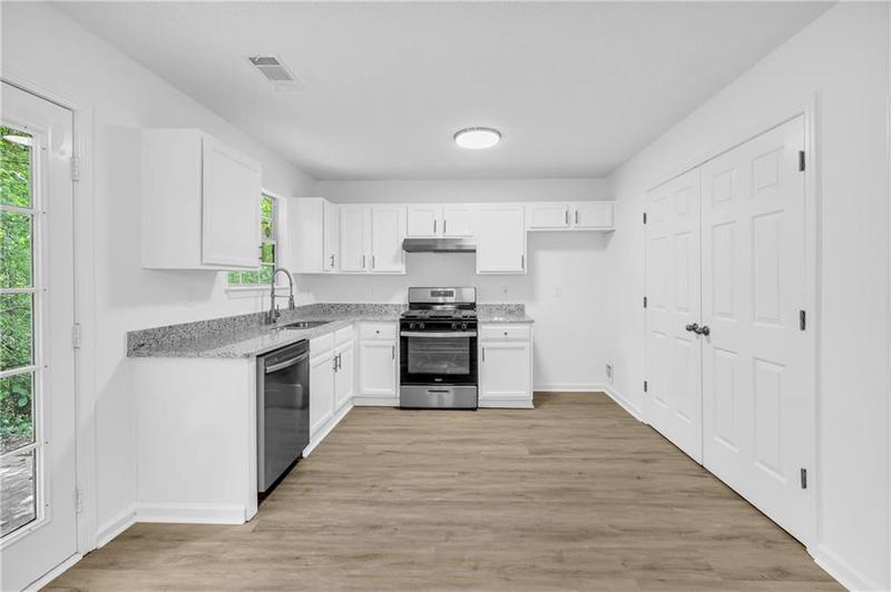 Image for property 4084 Waldrop Hills Drive, Decatur, GA 30034