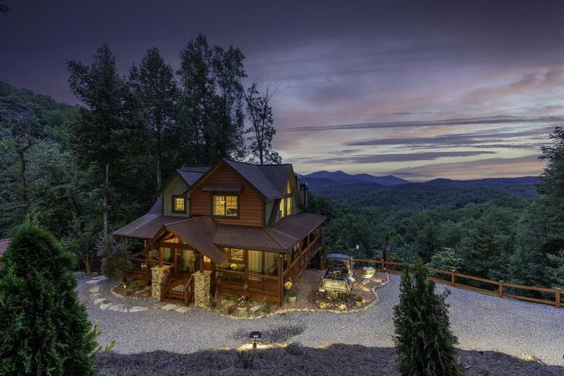 Image for property 264 Pontoosuc Drive, Mineral Bluff, GA 30559