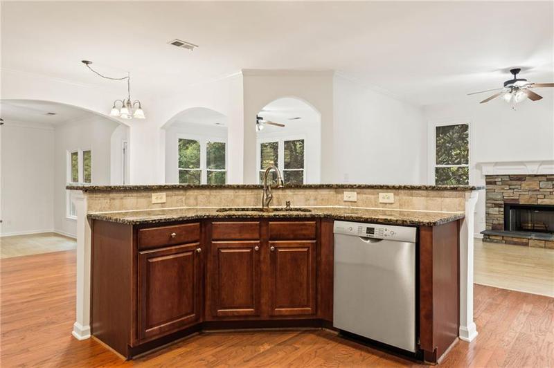 Image for property 5390 Vickery Circle, Cumming, GA 30040
