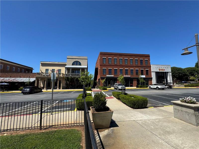 Image for property 5390 Vickery Circle, Cumming, GA 30040