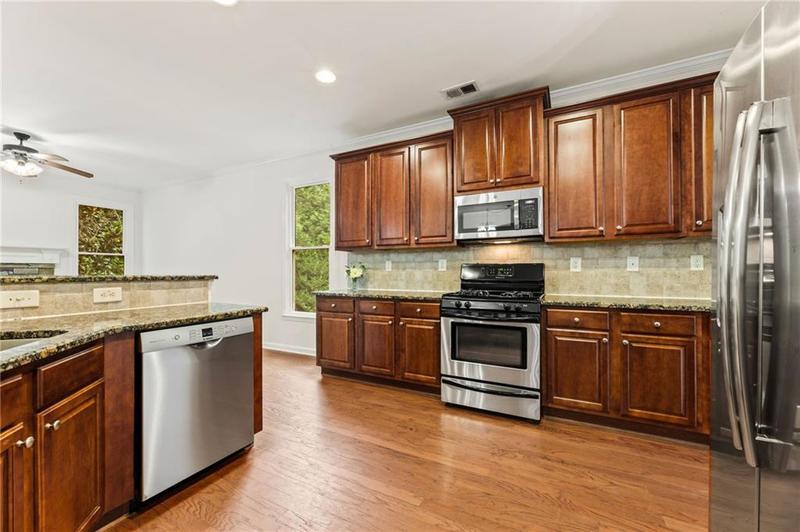 Image for property 5390 Vickery Circle, Cumming, GA 30040