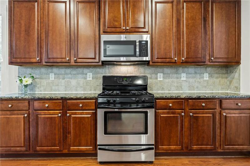 Image for property 5390 Vickery Circle, Cumming, GA 30040