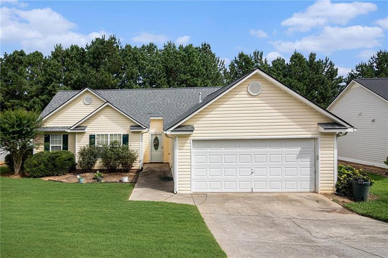 Image for property 1652 Thorn Ridge Trail, Hampton, GA 30228