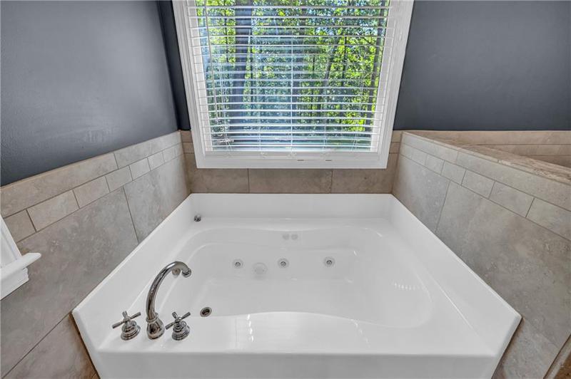 Image for property 496 Trotters Glen Road, Baldwin, GA 30511