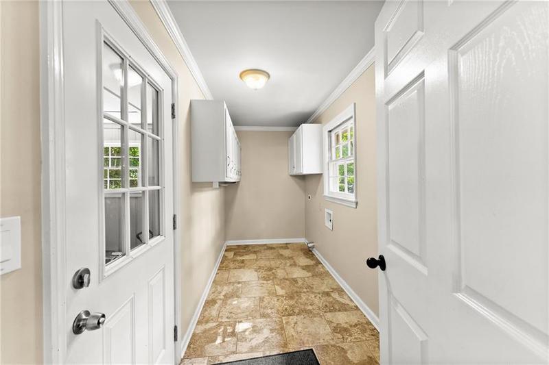 Image for property 8915 Bridgeview Circle, Gainesville, GA 30506