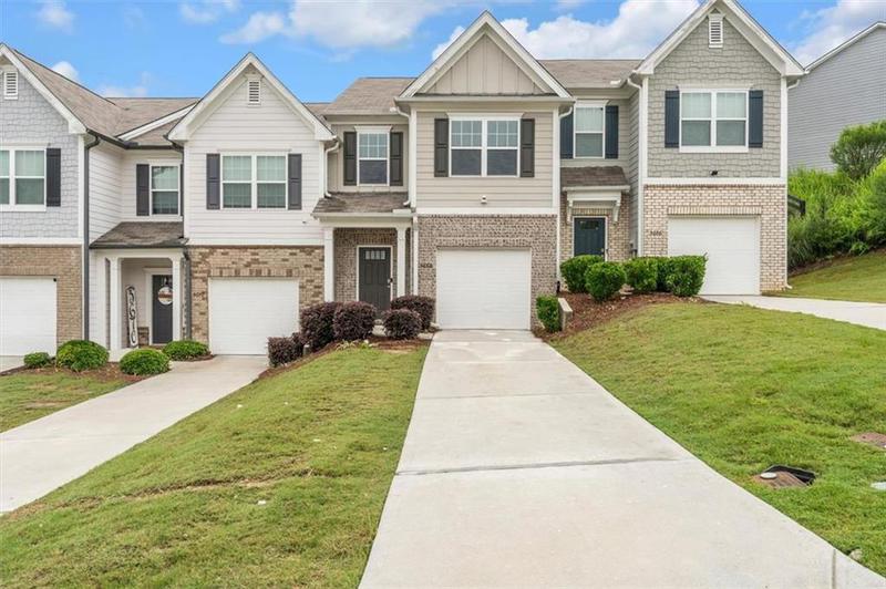 Image for property 5668 UNION POINTE Drive, Union City, GA 30291