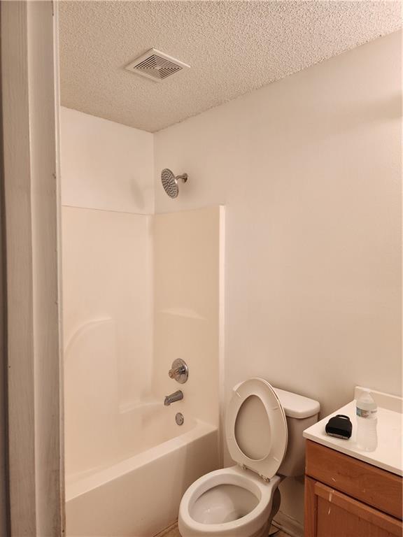 Image for property 835 Amelia Grove Lane, Lawrenceville, GA 30045