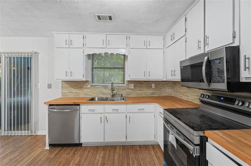 Image for property 4069 DARON Court, Ellenwood, GA 30294
