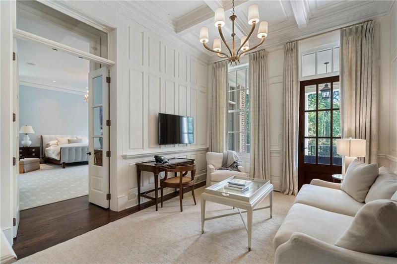 Image for property 3560 Ridgewood Road, Atlanta, GA 30327