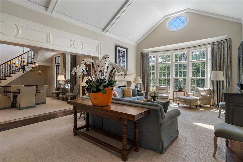 Image for property 3560 Ridgewood Road, Atlanta, GA 30327