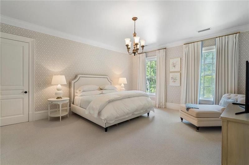 Image for property 3560 Ridgewood Road, Atlanta, GA 30327