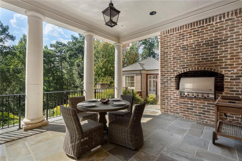 Image for property 3560 Ridgewood Road, Atlanta, GA 30327