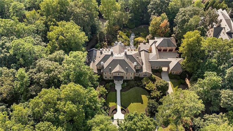 Image for property 3560 Ridgewood Road, Atlanta, GA 30327