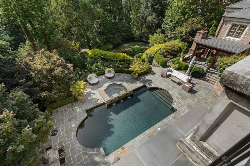 Image for property 3560 Ridgewood Road, Atlanta, GA 30327