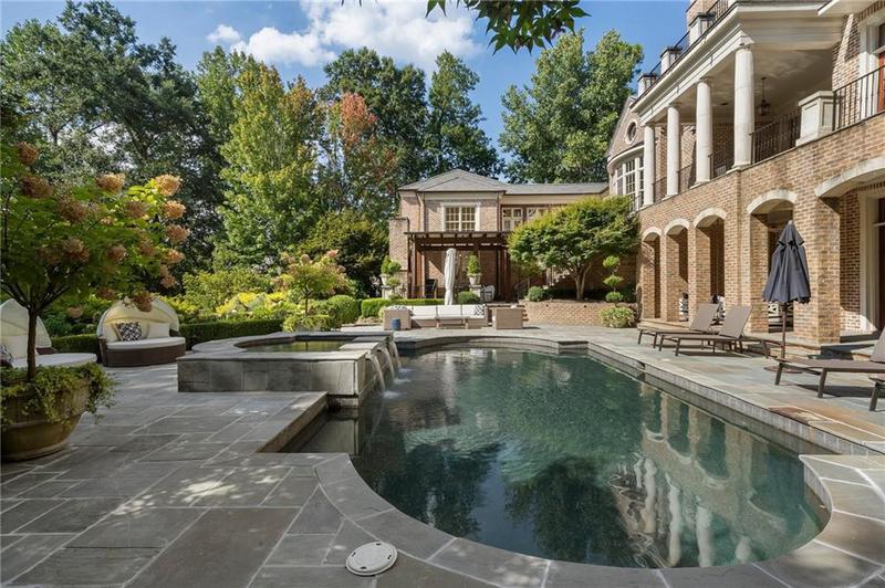 Image for property 3560 Ridgewood Road, Atlanta, GA 30327
