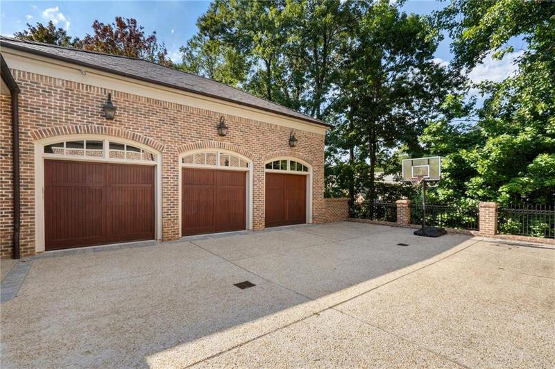 Image for property 3560 Ridgewood Road, Atlanta, GA 30327