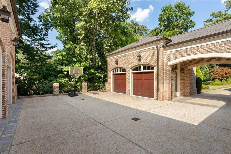 Image for property 3560 Ridgewood Road, Atlanta, GA 30327