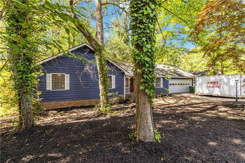 Image for property 5272 Cumberland Way, Stone Mountain, GA 30087