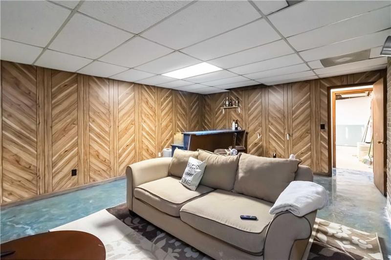 Image for property 5272 Cumberland Way, Stone Mountain, GA 30087