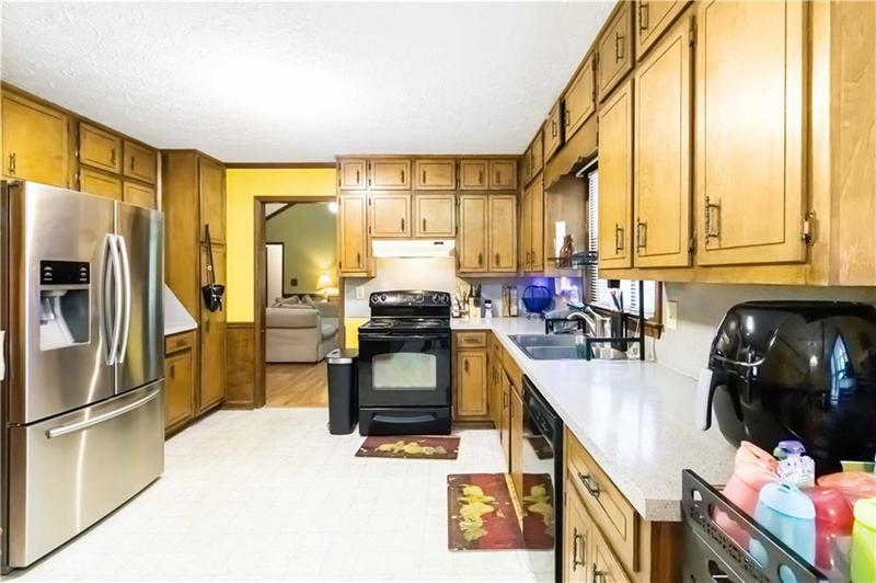 Image for property 5272 Cumberland Way, Stone Mountain, GA 30087