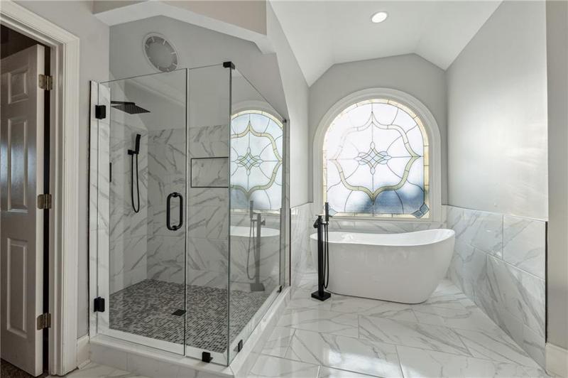 Image for property 2195 LAKE SHORE Landing, Alpharetta, GA 30005