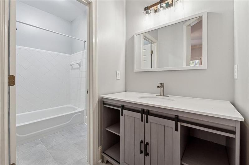 Image for property 2195 LAKE SHORE Landing, Alpharetta, GA 30005