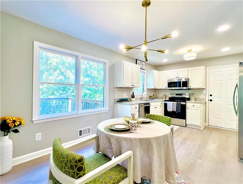 Image for property 430 Thornbush Trace, Lawrenceville, GA 30046