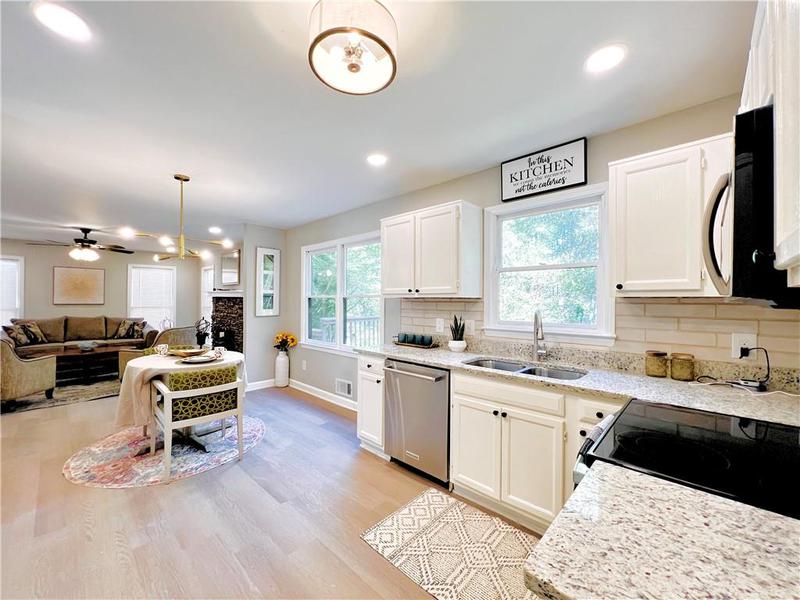 Image for property 430 Thornbush Trace, Lawrenceville, GA 30046