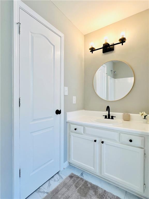 Image for property 430 Thornbush Trace, Lawrenceville, GA 30046