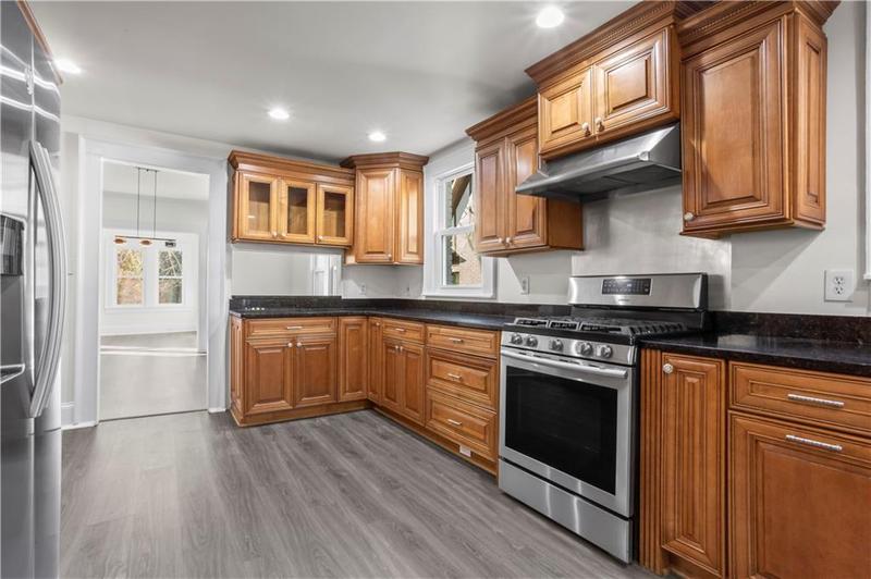 Image for property 2044 Fairhaven Circle, Atlanta, GA 30305