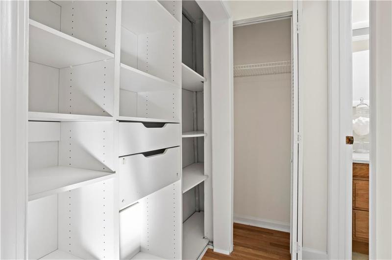 Image for property 2044 Fairhaven Circle, Atlanta, GA 30305