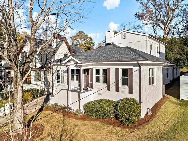 Image for property 2044 Fairhaven Circle, Atlanta, GA 30305