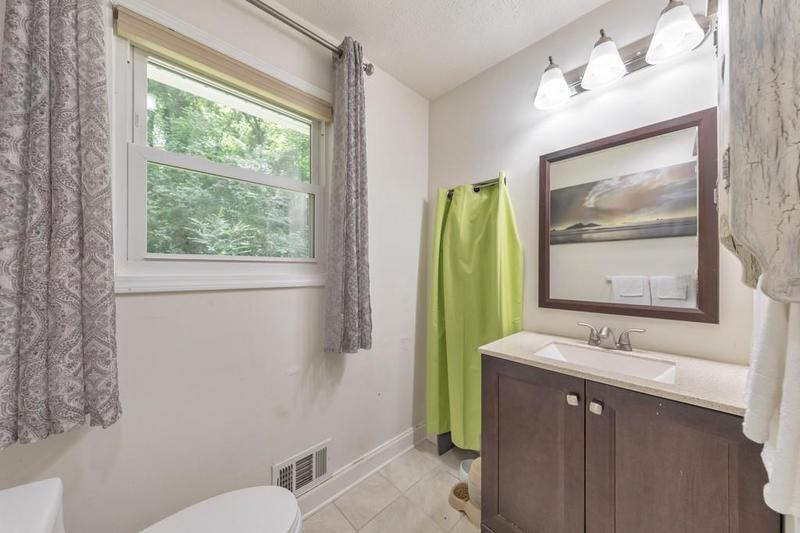 Image for property 410 Katherine Lane, Woodstock, GA 30189