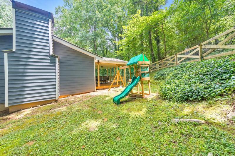 Image for property 410 Katherine Lane, Woodstock, GA 30189