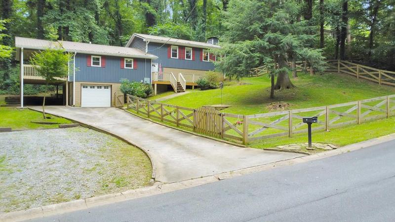 Image for property 410 Katherine Lane, Woodstock, GA 30189