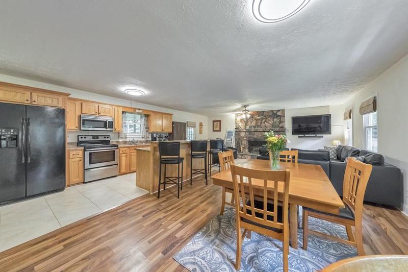 Image for property 410 Katherine Lane, Woodstock, GA 30189