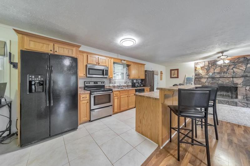 Image for property 410 Katherine Lane, Woodstock, GA 30189