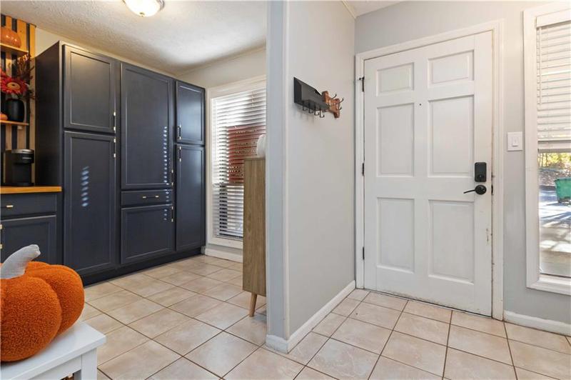 Image for property 4846 Twin Lakes Trail, Dunwoody, GA 30360