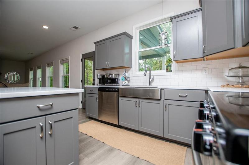 Image for property 405 Adler Point, Carrollton, GA 30117